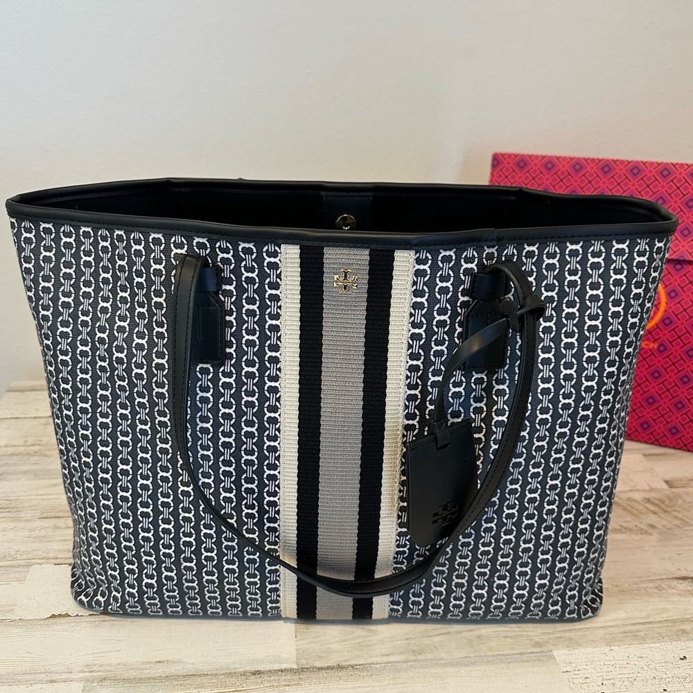 TORY BURCH Black Gemini Link Tote